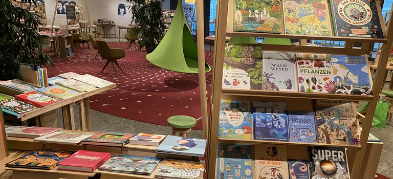 Bücherwelten im Waltherhaus